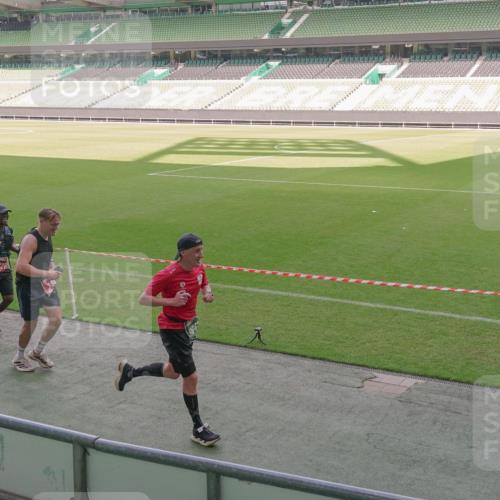 13.09.2026 - 21. swb-Marathon Bremen Michael Burmester http://msf.ph/oto/10311252 13.09.2026 12:46:31 Laufen im Stadion 195, 280, 474, 508, 538, 567, 604, 697, 788, 868, 1017, 1034, 1181, 1241, 1277, 1554, 1863, 2020, 2021, 2084, 2087, 2297, 2538, 2646, 2809, 2889, 3118, 3196, 3271, 3284, 3424, 3520, 3609, 4025, 4110, 4157, 4236, 4239, 4729, 4777, 4808, 5024, 5092, 5238, 5283, 5674, 5719, 5725, 6053, 6686, 6815, 6918, 7102, 7336, 7478, 7814, 7871, 8054, 8096, 8319, 8325, 8331, 8334, 8670, 8701, 8756, 8936, 8983, 9061, 9070, 9129, 9273, 9306, 9495, 9544, 9642, 9813, 9934, 439, 1667 meine-sportfotos.de