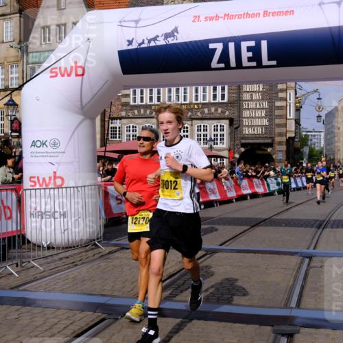 13.09.2026 - 21. swb-Marathon Bremen Tim E. http://msf.ph/oto/10311294 13.09.2026 10:53:29 Ziel 10284, 10448, 10585, 10714, 10780, 11012, 11282, 11575, 12040, 12170, 12275, 12369, 12398, 12461 meine-sportfotos.de