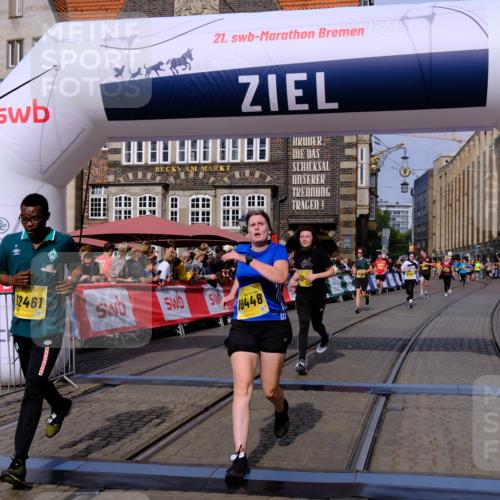 13.09.2026 - 21. swb-Marathon Bremen Tim E. http://msf.ph/oto/10311378 13.09.2026 10:53:33 Ziel 10284, 10448, 10585, 10757, 10780, 11012, 11168, 11379, 12040, 12170, 12275, 12398, 12461 meine-sportfotos.de