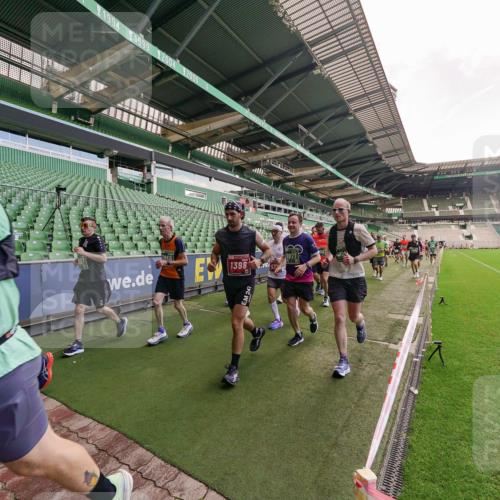 13.09.2026 - 21. swb-Marathon Bremen Michael Burmester http://msf.ph/oto/10311380 13.09.2026 13:09:25 Laufen im Stadion 164, 383, 391, 448, 532, 549, 551, 563, 625, 813, 869, 884, 898, 1025, 1072, 1124, 1150, 1180, 1285, 1289, 1398, 1559, 1688, 1867, 1880, 1899, 2041, 2208, 2215, 2229, 2232, 2243, 2366, 2380, 2413, 2429, 2441, 2467, 2471, 2525, 2530, 2553, 2573, 2594, 2635, 2692, 2714, 2717, 2727, 2782, 2785, 2823, 2841, 2897, 2920, 2930, 2931, 2941, 3032, 3063, 3086, 3291, 3316, 3327, 3333, 3398, 3437, 3707, 3769, 3857, 109 meine-sportfotos.de