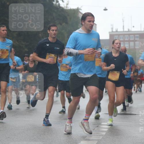 13.09.2026 - Kiel Lauf Markus Tischler http://msf.ph/oto/10311431 13.09.2026 10:37:07 Fleethörn 895, 4535, 4061, 7407, 10094, 1114, 3151, 38, 1675 meine-sportfotos.de