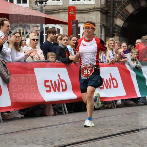 13.09.2026 - 21. swb-Marathon Bremen Strokosch-Dieckow http://msf.ph/oto/10311640 13.09.2026 13:04:22 Ziel 895, 2094, 2889, 3500, 4236, 6815, 9061, 9129, 9544, 9642, 744, 1223, 1224, 1860, 2207, 2956, 7871, 8936, 13034 meine-sportfotos.de