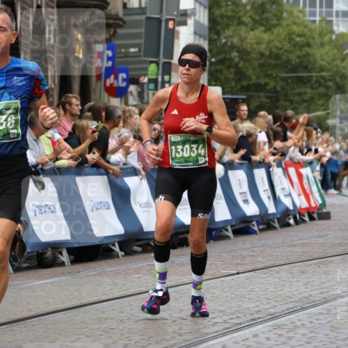 13.09.2026 - 21. swb-Marathon Bremen Strokosch-Dieckow http://msf.ph/oto/10311986 13.09.2026 13:04:31 Ziel 2094, 3284, 3424, 4110, 4239, 6815, 9129, 9544, 9813, 1223, 1224, 1712, 2207, 2956, 5283, 8701, 8936, 9070, 13034 meine-sportfotos.de