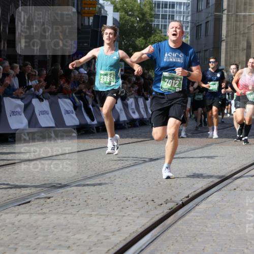 13.09.2026 - 21. swb-Marathon Bremen Strokosch-Dieckow http://msf.ph/oto/10312006 13.09.2026 13:30:43 Ziel 881, 1067, 1909, 1938, 2265, 2364, 2900, 3163, 3164, 3425, 4058, 4415, 4748, 4763, 5506, 6988, 7821, 7966, 8090, 8105, 8116, 8117, 8169, 8314, 8494, 8762, 8878, 8966, 9011, 9015, 9108, 9412, 9529, 9695, 244, 1189, 1533, 1771, 1841, 1941, 2985, 3360, 4251, 4920, 5600, 5681, 5802, 5822, 5900, 6307, 7012, 7760, 8543, 8616, 9290, 9507, 9653, 9767, 9962, 9976, 13152, 13215 meine-sportfotos.de