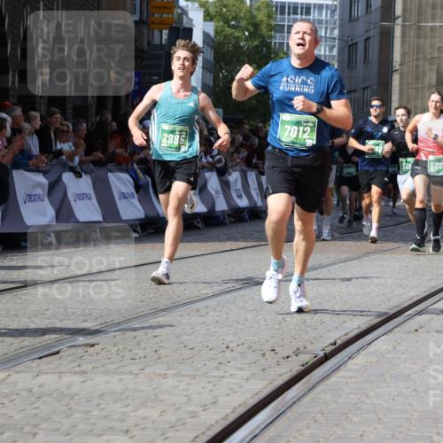 13.09.2026 - 21. swb-Marathon Bremen Strokosch-Dieckow http://msf.ph/oto/10312141 13.09.2026 13:30:43 Ziel 881, 1067, 1909, 1938, 2265, 2364, 2900, 3163, 3164, 3425, 4058, 4415, 4748, 4763, 5506, 6988, 7821, 7966, 8090, 8105, 8116, 8117, 8169, 8314, 8494, 8762, 8878, 8966, 9011, 9015, 9108, 9412, 9529, 9695, 244, 1189, 1533, 1771, 1841, 1941, 2985, 3360, 4251, 4920, 5600, 5681, 5802, 5822, 5900, 6307, 7012, 7760, 8543, 8616, 9290, 9507, 9653, 9767, 9962, 9976, 13152, 13215 meine-sportfotos.de