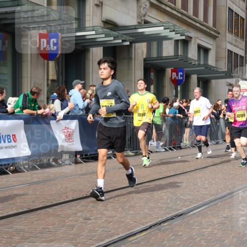 13.09.2026 - 21. swb-Marathon Bremen Strokosch-Dieckow http://msf.ph/oto/10312162 13.09.2026 10:55:36 Ziel 10243, 10298, 10374, 10423, 10550, 10690, 10703, 10809, 10952, 11510, 11790, 11972, 12061, 12108, 12125, 12143, 12188, 12484, 13565, 10203, 10256, 10297, 10379, 10423, 10529, 10725, 10788, 10809, 10881, 11377, 11414, 11466, 11557, 11748, 11862, 11910, 11941, 11975, 11977, 12030, 12125, 12150, 12188, 12218, 12258, 12348 meine-sportfotos.de
