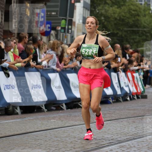 13.09.2026 - 21. swb-Marathon Bremen Strokosch-Dieckow http://msf.ph/oto/10312328 13.09.2026 13:04:40 Ziel 650, 744, 1860, 3284, 3424, 4110, 4239, 6815, 7871, 9813, 1712, 2646, 5283, 5674, 6708, 7538, 7814, 8054, 9306, 9495, 9689, 13187 meine-sportfotos.de