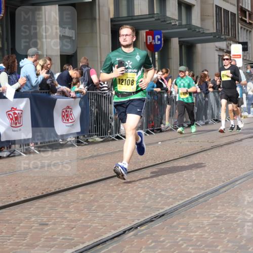 13.09.2026 - 21. swb-Marathon Bremen Strokosch-Dieckow http://msf.ph/oto/10312361 13.09.2026 10:55:43 Ziel 10246, 10298, 10365, 10374, 10690, 10703, 10949, 10957, 10960, 11219, 11782, 11790, 11972, 12061, 12143, 12476, 12484, 13565, 10203, 10243, 10256, 10297, 10379, 10423, 10529, 10550, 10725, 10788, 10809, 10881, 10952, 11377, 11414, 11510, 11557, 11748, 11862, 11941, 11975, 11977, 12030, 12108, 12125, 12150, 12188, 12258, 12348 meine-sportfotos.de