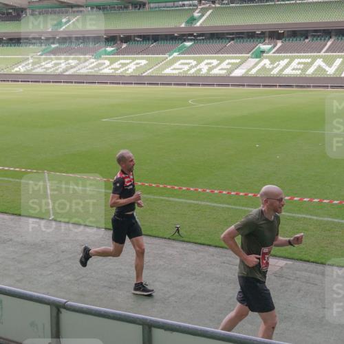 13.09.2026 - 21. swb-Marathon Bremen Michael Burmester http://msf.ph/oto/10312366 13.09.2026 12:48:12 Laufen im Stadion 382, 384, 572, 621, 826, 868, 889, 1349, 1554, 1872, 1925, 2266, 2538, 2605, 2646, 2844, 2956, 3110, 3118, 3127, 3196, 3242, 3276, 3284, 3297, 3424, 3466, 3520, 3794, 3910, 4025, 4082, 4239, 4614, 4712, 4729, 4732, 4808, 4992, 5424, 5517, 5725, 5803, 5976, 6025, 6053, 6058, 6686, 6708, 6784, 6951, 7064, 7102, 7399, 7538, 7636, 7803, 7814, 7871, 7876, 8060, 8334, 8611, 8621, 8706, 8877, 8973, 8980, 8981, 9010, 9035, 9061, 9429, 9689, 9813, 9918, 9934, 13091 meine-sportfotos.de