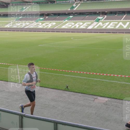 13.09.2026 - 21. swb-Marathon Bremen Michael Burmester http://msf.ph/oto/10312385 13.09.2026 12:48:13 Laufen im Stadion 382, 384, 572, 621, 826, 868, 889, 1349, 1554, 1872, 1925, 2266, 2287, 2538, 2605, 2646, 2844, 2956, 3110, 3118, 3127, 3196, 3242, 3276, 3284, 3297, 3424, 3466, 3520, 3794, 3910, 4025, 4082, 4239, 4614, 4712, 4729, 4732, 4808, 4898, 4992, 5424, 5517, 5725, 5803, 5976, 6025, 6053, 6058, 6686, 6708, 6784, 6951, 7064, 7102, 7399, 7538, 7636, 7803, 7814, 7871, 7876, 8060, 8334, 8611, 8621, 8706, 8877, 8973, 8980, 8981, 9010, 9035, 9061, 9429, 9689, 9918, 9934, 13091 meine-sportfotos.de