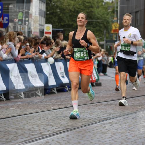 13.09.2026 - 21. swb-Marathon Bremen Strokosch-Dieckow http://msf.ph/oto/10312460 13.09.2026 13:04:46 Ziel 650, 744, 1223, 1224, 1860, 2207, 3284, 4239, 7871, 8936, 13034, 2646, 5674, 6708, 7538, 7814, 8054, 9306, 9495, 9689, 13187 meine-sportfotos.de