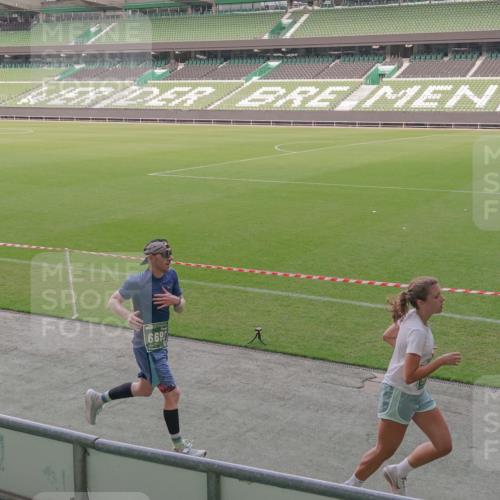 13.09.2026 - 21. swb-Marathon Bremen Michael Burmester http://msf.ph/oto/10312585 13.09.2026 12:48:28 Laufen im Stadion 382, 384, 524, 572, 621, 826, 889, 899, 1349, 1554, 1723, 1872, 1925, 2266, 2287, 2605, 2646, 2844, 2956, 3043, 3110, 3118, 3127, 3197, 3242, 3276, 3284, 3297, 3424, 3466, 3520, 3794, 3910, 3973, 4025, 4082, 4239, 4247, 4614, 4712, 4729, 4732, 4808, 4852, 4898, 4992, 5424, 5517, 5648, 5725, 5803, 5976, 6025, 6058, 6692, 6708, 6784, 6951, 7064, 7102, 7399, 7538, 7636, 7803, 7876, 8060, 8611, 8621, 8706, 8877, 8973, 8980, 8981, 9010, 9035, 9061, 9429, 9689, 9918, 9934, 13091 meine-sportfotos.de