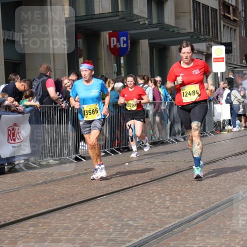 13.09.2026 - 21. swb-Marathon Bremen Strokosch-Dieckow http://msf.ph/oto/10312613 13.09.2026 10:55:50 Ziel 10246, 10298, 10322, 10365, 10443, 10670, 10690, 10699, 10949, 10957, 10960, 11219, 11280, 11570, 11693, 11782, 11790, 11972, 12061, 12452, 12476, 12484, 13565, 10203, 10243, 10297, 10374, 10379, 10423, 10529, 10550, 10703, 10788, 10809, 10881, 10952, 11377, 11414, 11510, 11557, 11748, 11862, 11941, 11975, 12030, 12108, 12125, 12143, 12150, 12188, 12348 meine-sportfotos.de