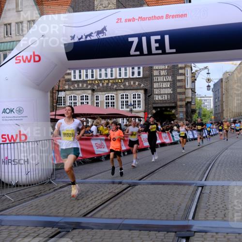 13.09.2026 - 21. swb-Marathon Bremen Tim E. http://msf.ph/oto/10312734 13.09.2026 10:54:26 Ziel 10822, 10947, 10996, 11010, 11290, 11329, 11361, 11476, 11765, 11843, 11989, 11998, 12356, 12435, 13531 meine-sportfotos.de