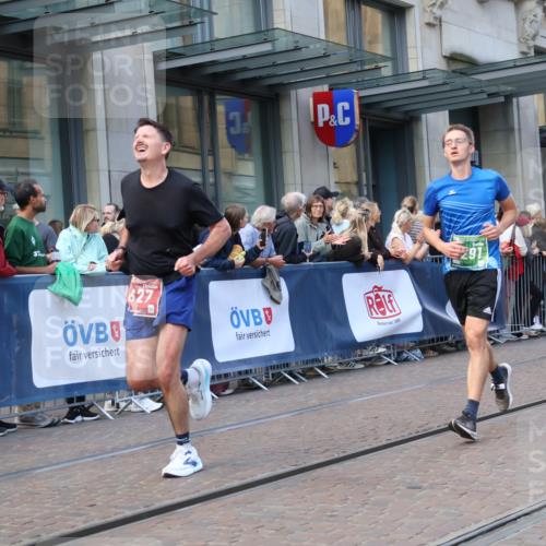 13.09.2026 - 21. swb-Marathon Bremen Strokosch-Dieckow http://msf.ph/oto/10312913 13.09.2026 13:15:10 Ziel 1033, 1445, 3346, 3743, 4111, 4212, 4646, 4653, 4663, 6011, 6162, 6526, 7203, 7291, 7346, 7717, 7730, 7992, 8086, 8254, 8255, 9029, 9391, 9475, 9777, 889, 1510, 1664, 1748, 2383, 3206, 3357, 3504, 3717, 4226, 4382, 4968, 4992, 5003, 5149, 5294, 5298, 5315, 5385, 5417, 5471, 5796, 6351, 6379, 6404, 6521, 6528, 6717, 6773, 6902, 7190, 7432, 7497, 7515, 8238, 9253, 9338, 9363, 9483, 9523, 9797, 13137, 13139, 13141 meine-sportfotos.de