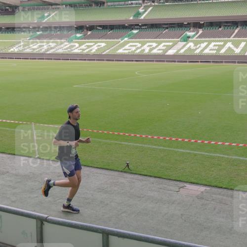 13.09.2026 - 21. swb-Marathon Bremen Michael Burmester http://msf.ph/oto/10312922 13.09.2026 12:49:03 Laufen im Stadion 382, 384, 524, 572, 779, 826, 889, 899, 1349, 1517, 1723, 1748, 1872, 1925, 2287, 2288, 2605, 2750, 2844, 2909, 2956, 3043, 3110, 3127, 3197, 3242, 3276, 3330, 3466, 3794, 3910, 3973, 4033, 4082, 4247, 4384, 4712, 4732, 4743, 4852, 4898, 4990, 5424, 5517, 5570, 5585, 5594, 5648, 5803, 6025, 6058, 6692, 6842, 6951, 7064, 7109, 7115, 7399, 7538, 7636, 7803, 7876, 8611, 8706, 8877, 8973, 8980, 8981, 9010, 9035, 9429, 13091 meine-sportfotos.de