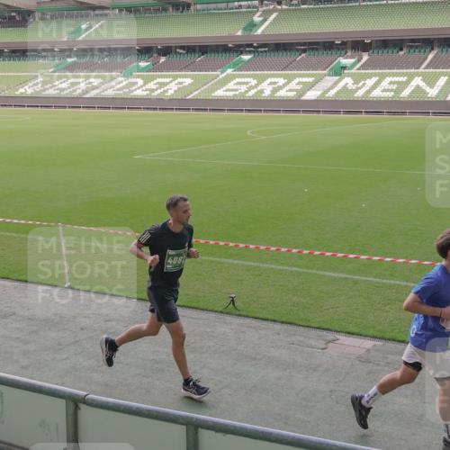 13.09.2026 - 21. swb-Marathon Bremen Michael Burmester http://msf.ph/oto/10312978 13.09.2026 12:49:08 Laufen im Stadion 382, 384, 524, 572, 663, 670, 779, 826, 889, 899, 1349, 1517, 1605, 1723, 1748, 1872, 1925, 2287, 2288, 2347, 2605, 2750, 2844, 2909, 2956, 3043, 3110, 3127, 3197, 3242, 3276, 3330, 3466, 3625, 3910, 3973, 4033, 4082, 4247, 4384, 4712, 4732, 4743, 4852, 4898, 4990, 5424, 5517, 5570, 5585, 5594, 5648, 6025, 6058, 6652, 6692, 6842, 6906, 6951, 7064, 7109, 7115, 7399, 7636, 7803, 7876, 8611, 8706, 8877, 8973, 8981, 9010, 9035, 9429, 13091 meine-sportfotos.de