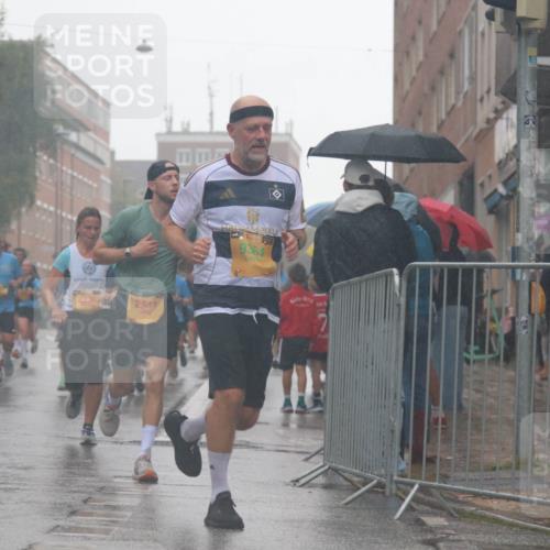 13.09.2026 - Kiel Lauf Markus Tischler http://msf.ph/oto/10312986 13.09.2026 10:39:56 Fleethörn 5158, 6236, 2547, 39, 9364 meine-sportfotos.de