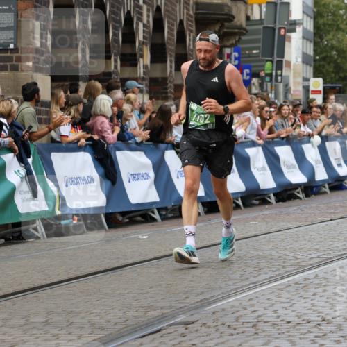 13.09.2026 - 21. swb-Marathon Bremen Strokosch-Dieckow http://msf.ph/oto/10313244 13.09.2026 13:05:08 Ziel 1712, 2646, 5283, 5674, 6708, 7538, 7814, 8054, 8701, 9070, 9306, 9495, 9689, 13187, 439, 1822, 3365, 4025, 7102, 9273 meine-sportfotos.de