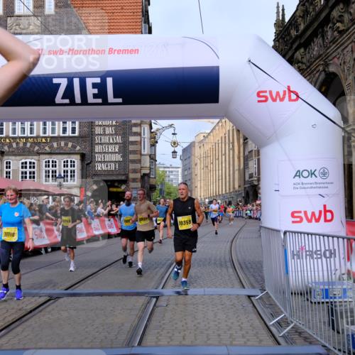 13.09.2026 - 21. swb-Marathon Bremen Tim E. http://msf.ph/oto/10313258 13.09.2026 10:54:35 Ziel 10359, 10503, 10577, 10631, 10749, 10837, 10884, 10996, 11099, 11118, 11329, 11361, 11476, 11765, 11843, 11989, 11998, 12328 meine-sportfotos.de