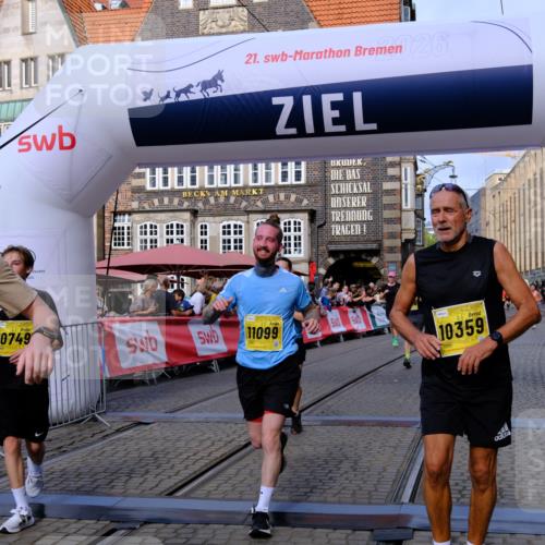 13.09.2026 - 21. swb-Marathon Bremen Tim E. http://msf.ph/oto/10313418 13.09.2026 10:54:38 Ziel 10067, 10146, 10359, 10503, 10577, 10631, 10749, 10765, 10837, 10884, 10996, 11099, 11118, 11329, 11361, 11476, 11593, 11765, 11843, 11989, 11998, 12265, 12328, 12467 meine-sportfotos.de