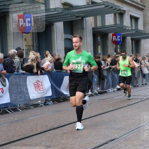 13.09.2026 - 21. swb-Marathon Bremen Strokosch-Dieckow http://msf.ph/oto/10313553 13.09.2026 13:15:25 Ziel 982, 1033, 1445, 2733, 3119, 3346, 3422, 3536, 3689, 3836, 3991, 4212, 4573, 4653, 5474, 5533, 5588, 6162, 6481, 6515, 7203, 7992, 9029, 9122, 9391, 9475, 9777, 13149, 13249, 1664, 3357, 3743, 4111, 4382, 4646, 4663, 4992, 5003, 5149, 5385, 6011, 6351, 6526, 6773, 6902, 7291, 7346, 7432, 7497, 7515, 7717, 7730, 8086, 8254, 8255, 9253, 9338, 9363, 9483, 13137, 13139 meine-sportfotos.de