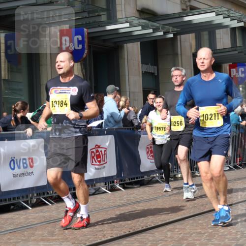 13.09.2026 - 21. swb-Marathon Bremen Strokosch-Dieckow http://msf.ph/oto/10313618 13.09.2026 10:56:15 Ziel 10184, 10211, 10240, 10322, 10356, 10372, 10486, 10540, 10675, 10721, 10771, 10824, 10844, 10888, 10936, 11064, 11069, 11256, 11317, 11349, 11407, 11474, 11601, 11795, 11844, 11855, 11871, 11911, 11996, 12543, 10246, 10298, 10322, 10365, 10443, 10670, 10690, 10699, 10949, 10957, 10960, 11219, 11280, 11570, 11693, 11782, 11790, 11972, 12061, 12452, 12476, 12484, 13565 meine-sportfotos.de