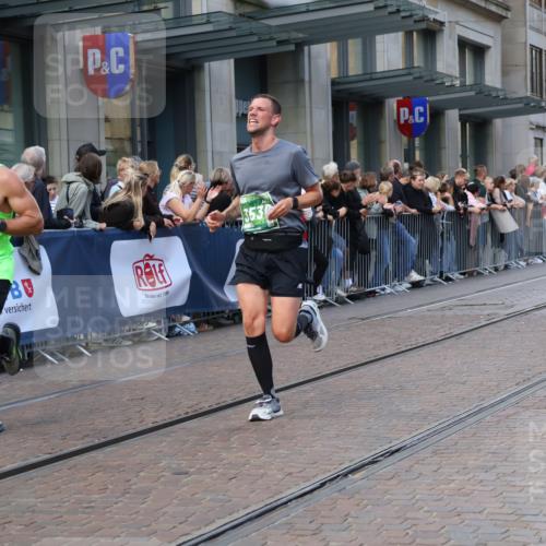13.09.2026 - 21. swb-Marathon Bremen Strokosch-Dieckow http://msf.ph/oto/10313663 13.09.2026 13:15:28 Ziel 145, 982, 1033, 1445, 2733, 3119, 3346, 3422, 3536, 3689, 3836, 3991, 4212, 4573, 4653, 4823, 5474, 5533, 5588, 5913, 6162, 6481, 6515, 7203, 7307, 7413, 9029, 9122, 9278, 9391, 9475, 9777, 13149, 13249, 1664, 3346, 3357, 3743, 4111, 4212, 4382, 4646, 4653, 4663, 4992, 5003, 5149, 5385, 6011, 6526, 6773, 6902, 7291, 7346, 7497, 7515, 7717, 7730, 7992, 8086, 8254, 8255, 9253, 9338, 9391, 9483, 13137, 13139 meine-sportfotos.de