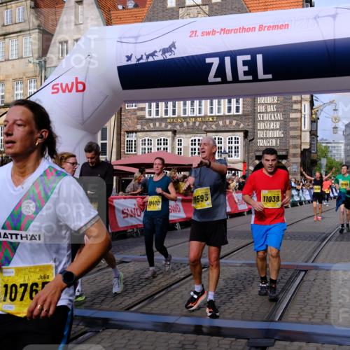 13.09.2026 - 21. swb-Marathon Bremen Tim E. http://msf.ph/oto/10313715 13.09.2026 10:54:48 Ziel 10067, 10146, 10410, 10503, 10577, 10631, 10704, 10749, 10765, 10837, 10884, 11039, 11099, 11389, 11593, 12038, 12265, 12328, 12467, 13526 meine-sportfotos.de
