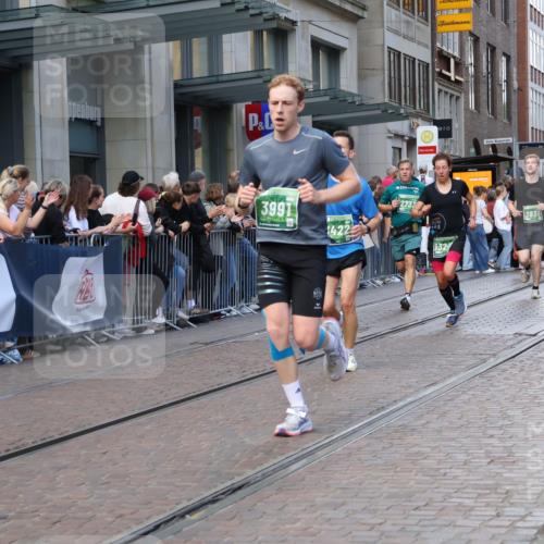 13.09.2026 - 21. swb-Marathon Bremen Strokosch-Dieckow http://msf.ph/oto/10313719 13.09.2026 13:15:29 Ziel 145, 982, 1033, 1445, 1955, 2733, 3119, 3422, 3536, 3689, 3836, 3991, 4573, 4823, 5430, 5474, 5533, 5588, 5913, 6162, 6481, 6515, 7203, 7307, 7413, 9029, 9122, 9278, 9475, 9777, 13149, 13249, 1445, 1664, 3346, 3357, 3743, 4111, 4212, 4646, 4653, 4663, 5003, 5149, 5385, 6011, 6526, 6773, 6902, 7203, 7291, 7346, 7497, 7515, 7717, 7730, 7992, 8086, 8254, 8255, 9253, 9338, 9391, 9483, 13137, 13139 meine-sportfotos.de