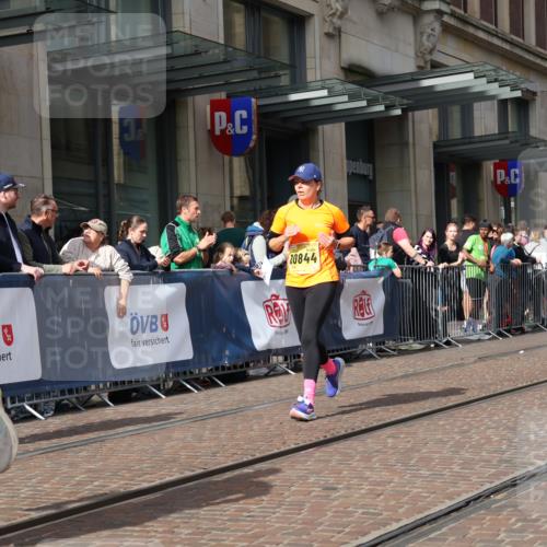 13.09.2026 - 21. swb-Marathon Bremen Strokosch-Dieckow http://msf.ph/oto/10313820 13.09.2026 10:56:21 Ziel 10240, 10356, 10372, 10486, 10540, 10675, 10721, 10771, 10824, 10888, 10936, 11064, 11069, 11256, 11349, 11407, 11474, 11601, 11844, 11855, 11871, 11872, 11911, 11996, 12284, 12434, 12543, 10184, 10211, 10246, 10298, 10322, 10365, 10443, 10670, 10699, 10844, 10949, 10957, 10960, 11219, 11256, 11280, 11317, 11570, 11693, 11782, 11790, 11795, 12452, 12476, 13565 meine-sportfotos.de