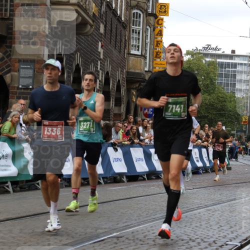 13.09.2026 - 21. swb-Marathon Bremen Strokosch-Dieckow http://msf.ph/oto/10313827 13.09.2026 13:05:28 Ziel 1336, 1822, 2297, 3196, 4025, 4729, 7102, 9273, 1301, 1562, 1879, 3242, 3271, 5199, 5725, 6579, 7141 meine-sportfotos.de
