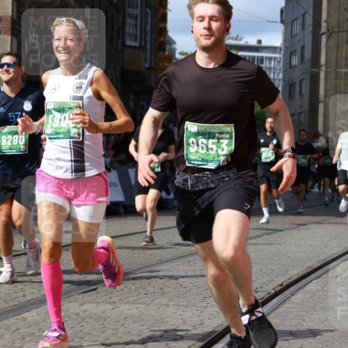 13.09.2026 - 21. swb-Marathon Bremen Strokosch-Dieckow http://msf.ph/oto/10313860 13.09.2026 13:30:49 Ziel 625, 1067, 2265, 2452, 2723, 2900, 3163, 3164, 3425, 4058, 4206, 4332, 4342, 4415, 4425, 4748, 4757, 5506, 5551, 6134, 6347, 6988, 7253, 7567, 7645, 7821, 8090, 8105, 8116, 8117, 8169, 8314, 8494, 8762, 8878, 8966, 9011, 9015, 9108, 9412, 9695, 9825, 244, 1189, 1479, 2902, 3360, 3800, 4251, 5600, 6307, 7198, 7637, 7760, 7798, 8543, 8616, 9290, 9507, 9767, 9937, 9958, 9962, 9976, 13152, 13215 meine-sportfotos.de