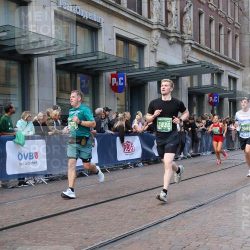 13.09.2026 - 21. swb-Marathon Bremen Strokosch-Dieckow http://msf.ph/oto/10313881 13.09.2026 13:15:32 Ziel 145, 982, 1033, 1955, 2733, 3119, 3149, 3422, 3536, 3689, 3836, 3991, 4573, 4823, 5430, 5474, 5533, 5588, 5913, 6481, 6515, 7307, 7413, 9122, 9278, 9475, 13149, 13249, 1445, 3346, 3357, 3743, 4111, 4212, 4646, 4653, 4663, 5003, 5385, 6011, 6162, 6526, 6773, 6902, 7203, 7291, 7346, 7497, 7515, 7717, 7730, 7992, 8086, 8254, 8255, 9029, 9253, 9391, 9483, 9777, 13137, 13139 meine-sportfotos.de