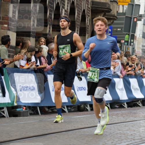 13.09.2026 - 21. swb-Marathon Bremen Strokosch-Dieckow http://msf.ph/oto/10314131 13.09.2026 13:05:44 Ziel 439, 3271, 3365, 4025, 5092, 5199, 5725, 6579, 7141, 9273, 1017, 1745, 2538, 3520, 4157, 4712, 6025, 6058, 7399, 8334, 8706, 8877, 8973, 9010, 9918 meine-sportfotos.de