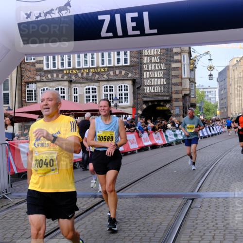 13.09.2026 - 21. swb-Marathon Bremen Tim E. http://msf.ph/oto/10314188 13.09.2026 10:55:02 Ziel 10589, 10608, 10704, 11040, 11174, 11389, 11569, 11874, 12038, 12519, 12800, 13526, 13592 meine-sportfotos.de