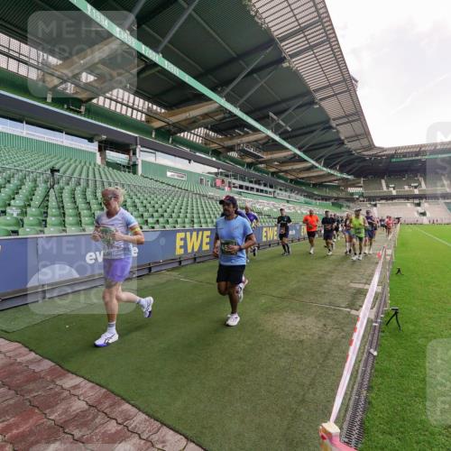 13.09.2026 - 21. swb-Marathon Bremen Michael Burmester http://msf.ph/oto/10314266 13.09.2026 13:09:42 Laufen im Stadion 164, 383, 391, 448, 532, 549, 563, 625, 813, 869, 898, 1025, 1072, 1124, 1150, 1180, 1289, 1398, 1559, 1855, 1867, 1880, 1894, 1899, 2041, 2202, 2208, 2229, 2232, 2243, 2268, 2284, 2339, 2380, 2413, 2429, 2441, 2467, 2471, 2525, 2530, 2553, 2573, 2594, 2635, 2682, 2692, 2714, 2717, 2727, 2785, 2823, 2841, 2897, 2920, 2930, 2931, 2932, 2941, 3032, 3063, 3086, 3089, 3122, 3291, 3316, 3327, 3333, 3398, 3410, 3437, 3707, 3769, 3857, 109 meine-sportfotos.de