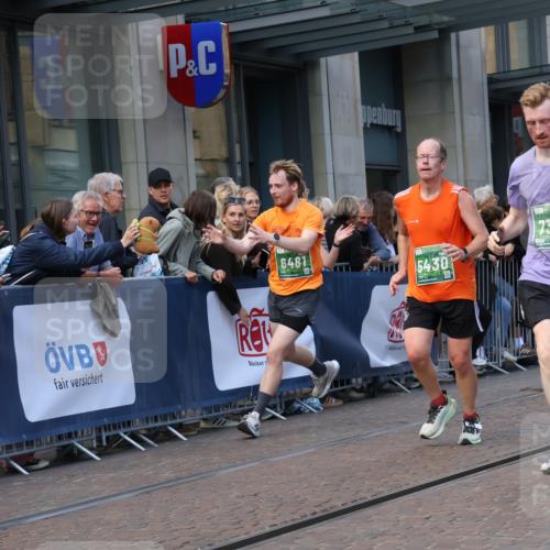 13.09.2026 - 21. swb-Marathon Bremen Strokosch-Dieckow http://msf.ph/oto/10314267 13.09.2026 13:15:41 Ziel 145, 663, 982, 1955, 2623, 2733, 3119, 3134, 3149, 3422, 3689, 4128, 4823, 5430, 5474, 5913, 6106, 6481, 6744, 7307, 7413, 8487, 9122, 9278, 13149, 13158, 1033, 1445, 3346, 3536, 3836, 3991, 4212, 4573, 4646, 4653, 4663, 5533, 5588, 6162, 6515, 6526, 7203, 7291, 7346, 7992, 8086, 8254, 8255, 9029, 9391, 9475, 9777, 13249 meine-sportfotos.de
