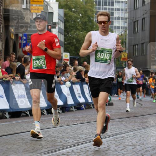 13.09.2026 - 21. swb-Marathon Bremen Strokosch-Dieckow http://msf.ph/oto/10314392 13.09.2026 13:05:48 Ziel 439, 1562, 3242, 3271, 3365, 5092, 5199, 5725, 6579, 7141, 9273, 681, 1745, 3297, 3520, 4712, 5803, 6058, 7399, 8334, 8706, 8877, 8983, 9010, 9429, 9918 meine-sportfotos.de