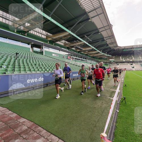 13.09.2026 - 21. swb-Marathon Bremen Michael Burmester http://msf.ph/oto/10314433 13.09.2026 13:09:59 Laufen im Stadion 164, 383, 391, 448, 532, 549, 563, 581, 625, 813, 869, 898, 1025, 1072, 1150, 1180, 1398, 1738, 1855, 1867, 1880, 1894, 1967, 2202, 2208, 2232, 2243, 2268, 2284, 2333, 2339, 2342, 2380, 2413, 2429, 2432, 2441, 2467, 2471, 2525, 2530, 2553, 2573, 2594, 2654, 2682, 2692, 2714, 2717, 2785, 2819, 2823, 2841, 2897, 2920, 2931, 2932, 2941, 3032, 3063, 3086, 3089, 3122, 3208, 3291, 3316, 3327, 3333, 3370, 3398, 3410, 3437, 3470, 3707, 3769, 3857, 109 meine-sportfotos.de