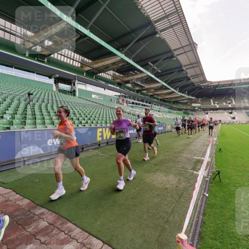 13.09.2026 - 21. swb-Marathon Bremen Michael Burmester http://msf.ph/oto/10314566 13.09.2026 13:10:15 Laufen im Stadion 164, 373, 383, 391, 448, 532, 549, 563, 581, 625, 813, 869, 898, 984, 1072, 1150, 1180, 1398, 1738, 1855, 1867, 1880, 1894, 1967, 2202, 2208, 2232, 2243, 2268, 2284, 2333, 2339, 2342, 2413, 2429, 2432, 2441, 2443, 2471, 2525, 2530, 2531, 2553, 2573, 2589, 2594, 2654, 2682, 2692, 2714, 2717, 2784, 2785, 2819, 2920, 2931, 2932, 2941, 3026, 3032, 3063, 3086, 3089, 3122, 3174, 3207, 3208, 3291, 3316, 3327, 3333, 3370, 3398, 3409, 3410, 3437, 3470, 3707, 3769, 3857, 109 meine-sportfotos.de