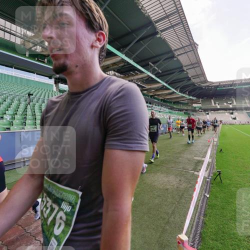 13.09.2026 - 21. swb-Marathon Bremen Michael Burmester http://msf.ph/oto/10314677 13.09.2026 13:10:28 Laufen im Stadion 164, 373, 383, 391, 448, 532, 549, 563, 581, 625, 813, 869, 898, 984, 1072, 1180, 1738, 1855, 1867, 1894, 1967, 2202, 2208, 2232, 2243, 2268, 2284, 2330, 2333, 2339, 2342, 2429, 2432, 2441, 2443, 2471, 2525, 2530, 2531, 2553, 2573, 2589, 2594, 2654, 2669, 2682, 2714, 2717, 2784, 2785, 2819, 2836, 2920, 2931, 2932, 2941, 3026, 3032, 3063, 3086, 3089, 3122, 3174, 3207, 3208, 3291, 3316, 3327, 3333, 3352, 3370, 3398, 3409, 3410, 3437, 3470, 3707, 3769, 3857, 109, 800 meine-sportfotos.de