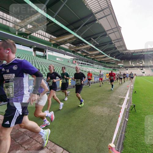 13.09.2026 - 21. swb-Marathon Bremen Michael Burmester http://msf.ph/oto/10314691 13.09.2026 13:10:29 Laufen im Stadion 164, 373, 383, 391, 448, 532, 549, 563, 581, 625, 813, 869, 898, 984, 1072, 1180, 1738, 1855, 1867, 1894, 1967, 2202, 2208, 2232, 2243, 2268, 2284, 2330, 2333, 2339, 2342, 2429, 2432, 2441, 2443, 2471, 2525, 2530, 2531, 2553, 2573, 2589, 2594, 2654, 2669, 2682, 2714, 2717, 2784, 2785, 2819, 2836, 2920, 2931, 2932, 2941, 3026, 3032, 3063, 3086, 3089, 3122, 3174, 3207, 3208, 3291, 3316, 3327, 3333, 3352, 3370, 3398, 3409, 3410, 3437, 3470, 3707, 3769, 3857, 109, 800 meine-sportfotos.de