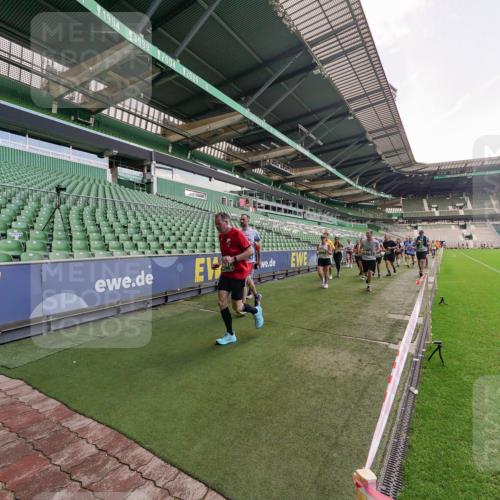 13.09.2026 - 21. swb-Marathon Bremen Michael Burmester http://msf.ph/oto/10314706 13.09.2026 13:10:30 Laufen im Stadion 164, 265, 373, 383, 391, 448, 532, 549, 563, 581, 813, 869, 898, 984, 1072, 1180, 1738, 1855, 1867, 1894, 1967, 2202, 2208, 2232, 2243, 2268, 2284, 2330, 2333, 2339, 2342, 2432, 2441, 2443, 2471, 2525, 2530, 2531, 2553, 2573, 2589, 2594, 2654, 2669, 2682, 2714, 2717, 2784, 2785, 2819, 2836, 2920, 2931, 2932, 2941, 3026, 3032, 3063, 3086, 3089, 3122, 3159, 3174, 3207, 3208, 3291, 3316, 3327, 3333, 3352, 3370, 3398, 3409, 3410, 3437, 3470, 3707, 3769, 3857, 109, 800 meine-sportfotos.de