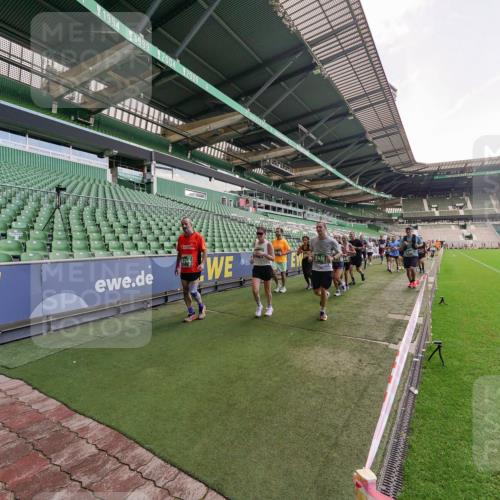13.09.2026 - 21. swb-Marathon Bremen Michael Burmester http://msf.ph/oto/10314719 13.09.2026 13:10:32 Laufen im Stadion 164, 265, 373, 383, 391, 448, 532, 563, 581, 813, 869, 898, 984, 1072, 1180, 1738, 1855, 1867, 1894, 1967, 2202, 2208, 2232, 2243, 2268, 2284, 2299, 2330, 2333, 2339, 2342, 2432, 2441, 2443, 2471, 2525, 2530, 2531, 2553, 2573, 2589, 2594, 2654, 2669, 2682, 2714, 2717, 2784, 2785, 2819, 2836, 2920, 2931, 2932, 3026, 3032, 3063, 3086, 3089, 3122, 3159, 3174, 3207, 3208, 3291, 3316, 3327, 3333, 3352, 3370, 3398, 3409, 3410, 3437, 3470, 3707, 3769, 3857, 109, 800 meine-sportfotos.de