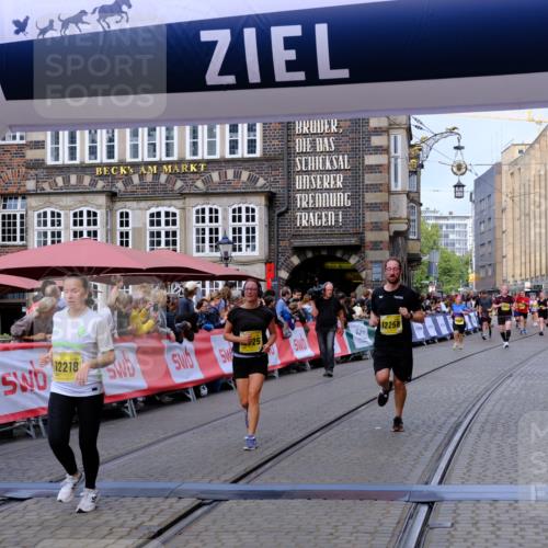 13.09.2026 - 21. swb-Marathon Bremen Tim E. http://msf.ph/oto/10314930 13.09.2026 10:55:38 Ziel 10256, 10725, 11014, 11414, 11466, 11631, 11910, 11941, 11977, 12201, 12218, 12258, 12549 meine-sportfotos.de