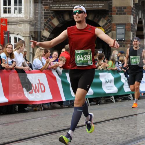 13.09.2026 - 21. swb-Marathon Bremen Strokosch-Dieckow http://msf.ph/oto/10315019 13.09.2026 13:06:02 Ziel 1017, 1301, 1562, 1745, 1879, 2538, 3242, 3271, 3520, 4157, 5199, 5725, 6025, 6579, 8706, 8973, 9010, 474, 1901, 3466, 4614, 6686, 7336, 8670, 9934 meine-sportfotos.de