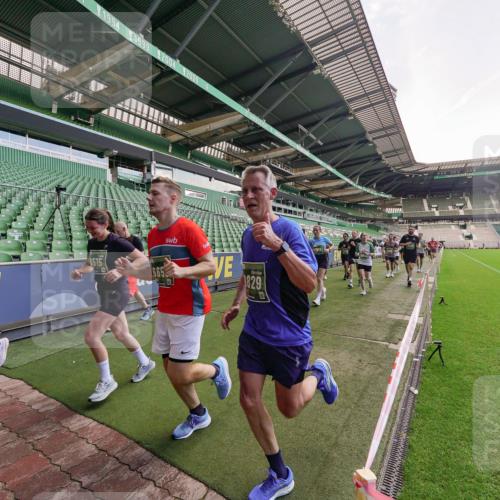 13.09.2026 - 21. swb-Marathon Bremen Michael Burmester http://msf.ph/oto/10315069 13.09.2026 13:11:08 Laufen im Stadion 164, 265, 373, 448, 581, 703, 843, 869, 984, 1113, 1180, 1435, 1738, 1849, 1851, 1855, 1867, 1894, 1936, 1952, 1967, 2202, 2232, 2248, 2268, 2281, 2284, 2299, 2330, 2333, 2339, 2342, 2353, 2375, 2426, 2432, 2443, 2530, 2531, 2553, 2573, 2589, 2654, 2659, 2669, 2682, 2714, 2717, 2784, 2785, 2804, 2819, 2822, 2836, 2907, 2920, 2932, 2976, 3026, 3027, 3063, 3079, 3082, 3086, 3089, 3122, 3159, 3174, 3207, 3208, 3291, 3328, 3349, 3352, 3370, 3409, 3410, 3442, 3470, 800 meine-sportfotos.de