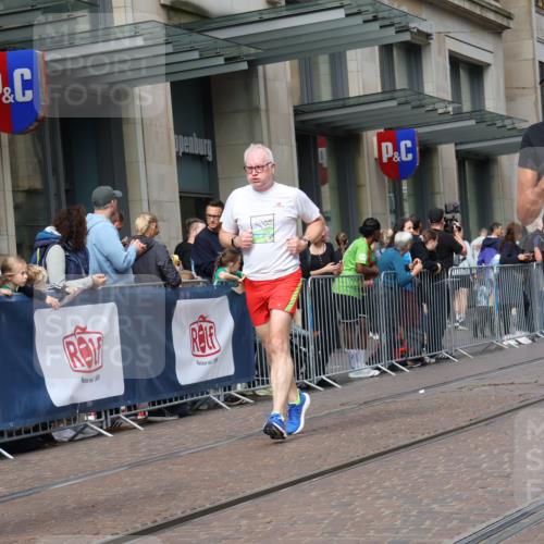 13.09.2026 - 21. swb-Marathon Bremen Strokosch-Dieckow http://msf.ph/oto/10315128 13.09.2026 10:56:49 Ziel 10157, 10166, 10408, 10578, 10687, 10700, 10772, 10969, 11000, 11079, 11236, 11292, 11328, 11484, 11667, 11946, 12032, 12263, 12382, 12383, 12411, 10240, 10356, 10372, 10486, 10540, 10610, 10721, 10771, 10824, 10888, 10936, 11064, 11069, 11349, 11407, 11474, 11601, 11855, 11871, 11872, 11911, 11996, 12284, 12434, 12543 meine-sportfotos.de