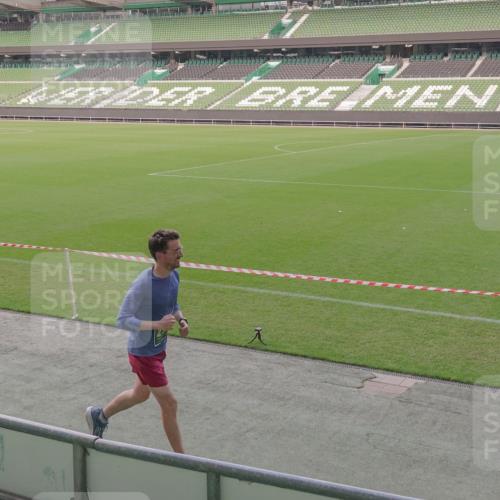 13.09.2026 - 21. swb-Marathon Bremen Michael Burmester http://msf.ph/oto/10315131 13.09.2026 12:49:36 Laufen im Stadion 382, 469, 524, 572, 663, 670, 779, 826, 899, 1349, 1513, 1517, 1605, 1723, 1748, 1872, 1925, 2052, 2130, 2287, 2288, 2291, 2347, 2360, 2605, 2750, 2844, 2909, 3043, 3110, 3127, 3197, 3276, 3330, 3625, 3647, 3973, 4033, 4082, 4247, 4384, 4732, 4743, 4852, 4898, 4990, 5111, 5377, 5383, 5424, 5517, 5570, 5585, 5594, 5636, 5648, 6267, 6652, 6692, 6842, 6906, 6951, 7064, 7109, 7115, 7121, 7636, 7876, 8877, 8973, 8981, 9035, 9429, 13091 meine-sportfotos.de